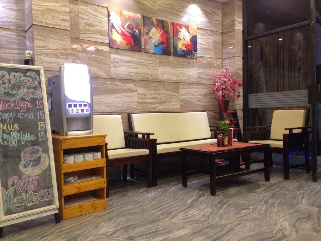 Mustika Gajah Mada Hotel Jakarta Exterior foto