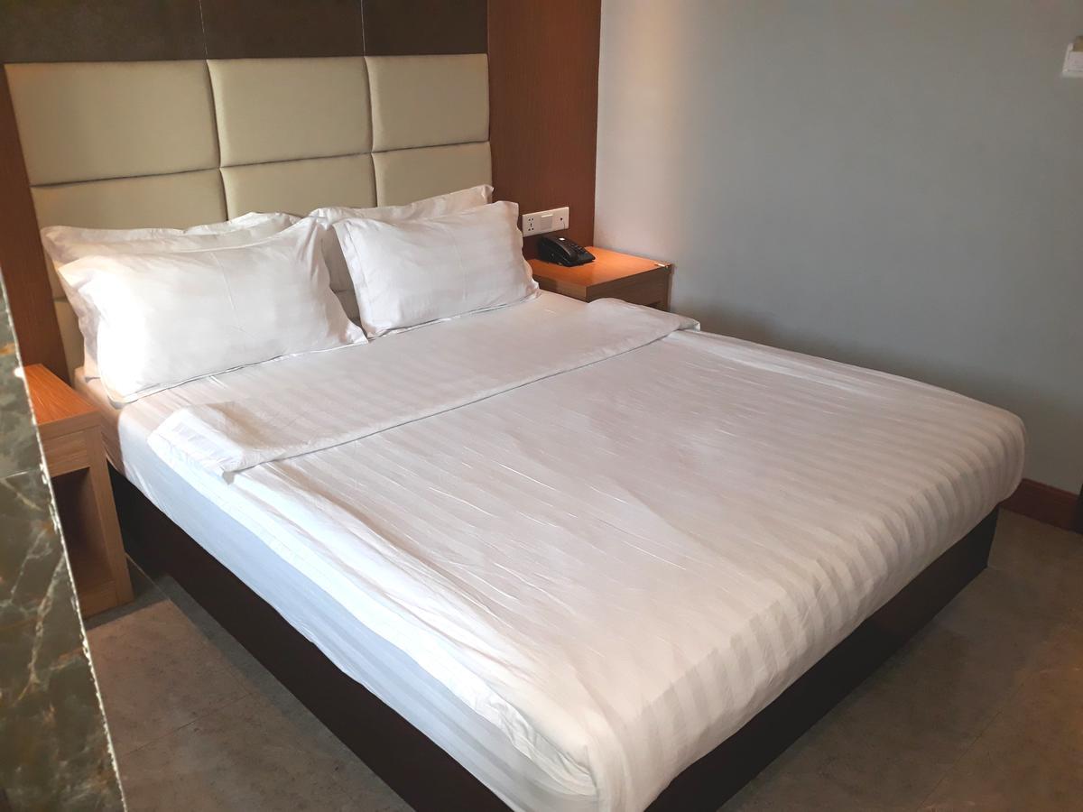Mustika Gajah Mada Hotel Jakarta Exterior foto