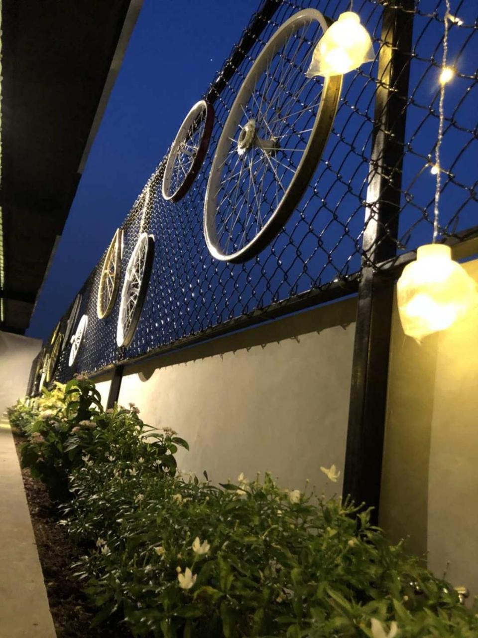 Mustika Gajah Mada Hotel Jakarta Exterior foto