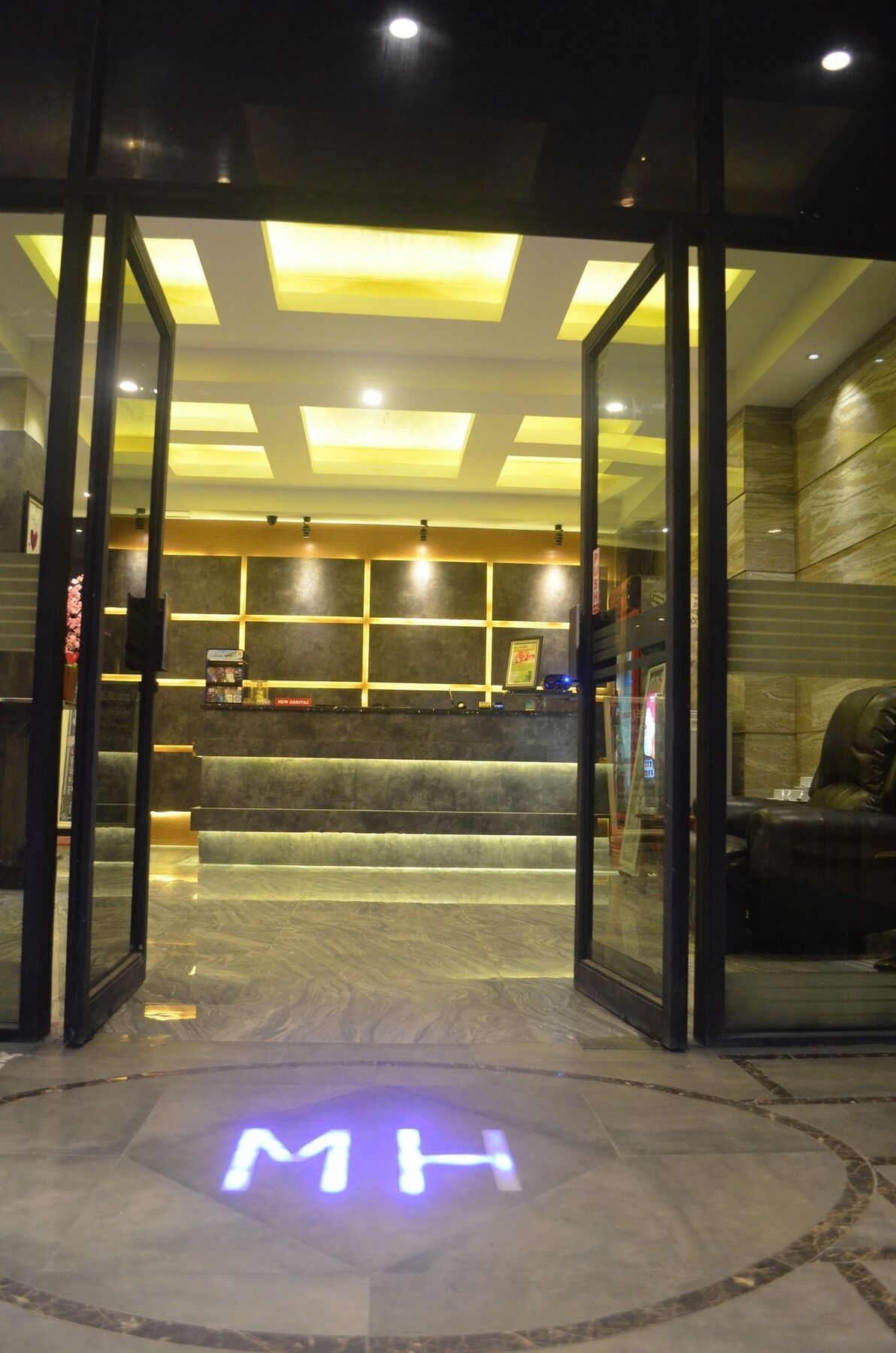 Mustika Gajah Mada Hotel Jakarta Exterior foto