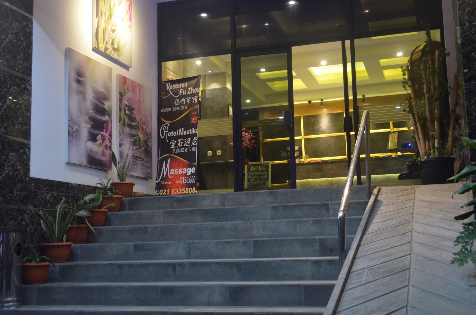 Mustika Gajah Mada Hotel Jakarta Exterior foto